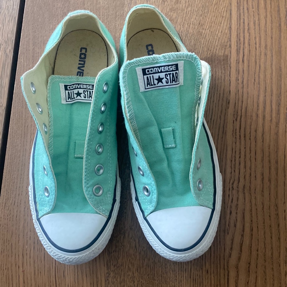 Converse mint green
